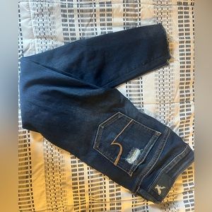 American Eagle jegging crop ripped jeans. Super stretch size 4